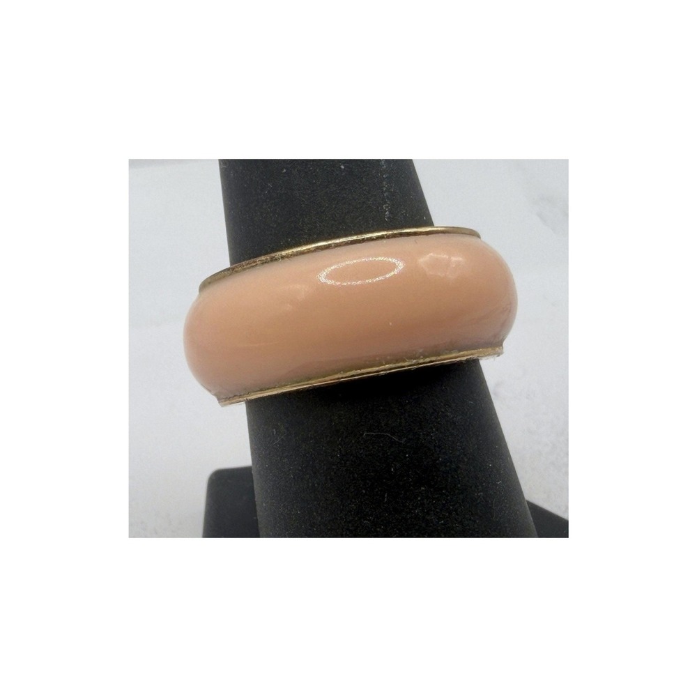 Pink Lucite Style Gold Tone Dome Band Ring Size 8.5 Wide Retro Statement
